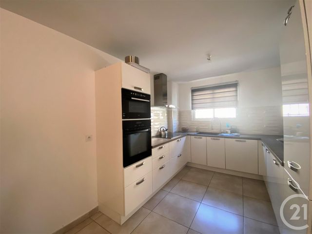 maison à vendre - 5 pièces - 93.0 m2 - ARLES - 13 - PROVENCE-ALPES-COTE-D-AZUR - Century 21 Arelate Immo maison à vendre - 5 pièces - 93.0 m2 - ARLES - 13 - PROVENCE-ALPES-COTE-D-AZUR - Century 21 Arelate Immo