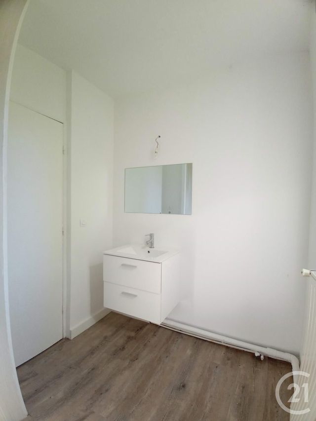 Appartement F4 à vendre - 4 pièces - 76.34 m2 - ARLES - 13 - PROVENCE-ALPES-COTE-D-AZUR - Century 21 Arelate Immo Appartement F4 à vendre - 4 pièces - 76.34 m2 - ARLES - 13 - PROVENCE-ALPES-COTE-D-AZUR - Century 21 Arelate Immo