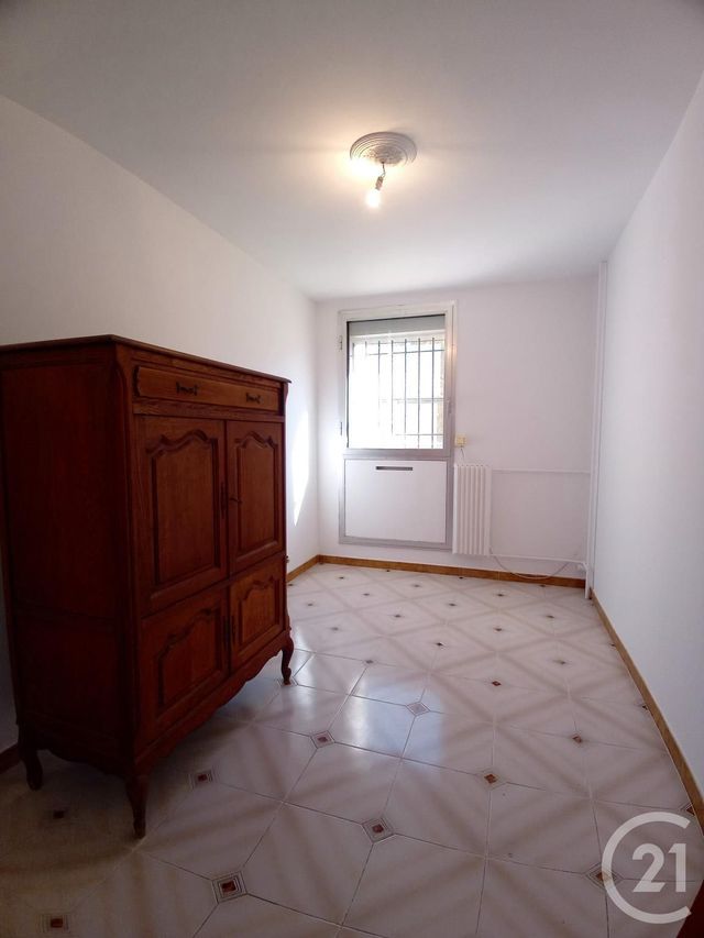 Appartement F4 à vendre - 4 pièces - 76.34 m2 - ARLES - 13 - PROVENCE-ALPES-COTE-D-AZUR - Century 21 Arelate Immo Appartement F4 à vendre - 4 pièces - 76.34 m2 - ARLES - 13 - PROVENCE-ALPES-COTE-D-AZUR - Century 21 Arelate Immo