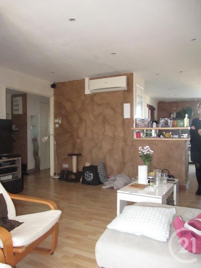 Appartement F3 à vendre - 3 pièces - 77.92 m2 - ARLES - 13 - PROVENCE-ALPES-COTE-D-AZUR - Century 21 Arelate Immo Appartement F3 à vendre - 3 pièces - 77.92 m2 - ARLES - 13 - PROVENCE-ALPES-COTE-D-AZUR - Century 21 Arelate Immo