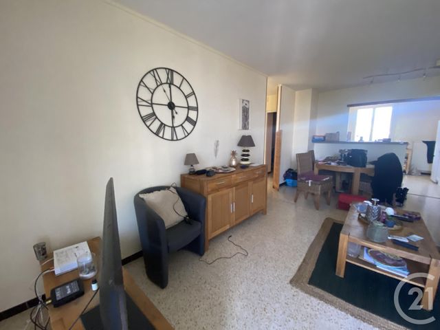 Afficher la photo en grand Appartement F3 à vendre - 3 pièces - 64.08 m2 - ARLES - 13 - PROVENCE-ALPES-COTE-D-AZUR - Century 21 Arelate Immo