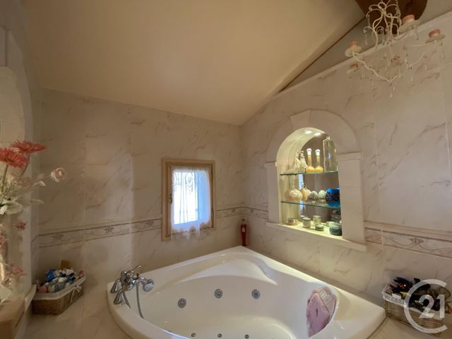 maison à vendre - 8 pièces - 230.28 m2 - GRAVESON - 13 - PROVENCE-ALPES-COTE-D-AZUR - Century 21 Arelate Immo maison à vendre - 8 pièces - 230.28 m2 - GRAVESON - 13 - PROVENCE-ALPES-COTE-D-AZUR - Century 21 Arelate Immo