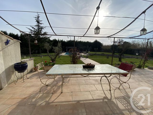 maison à vendre - 8 pièces - 230.28 m2 - GRAVESON - 13 - PROVENCE-ALPES-COTE-D-AZUR - Century 21 Arelate Immo maison à vendre - 8 pièces - 230.28 m2 - GRAVESON - 13 - PROVENCE-ALPES-COTE-D-AZUR - Century 21 Arelate Immo