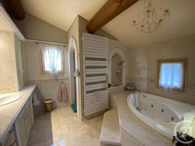 maison à vendre - 8 pièces - 230.28 m2 - GRAVESON - 13 - PROVENCE-ALPES-COTE-D-AZUR - Century 21 Arelate Immo maison à vendre - 8 pièces - 230.28 m2 - GRAVESON - 13 - PROVENCE-ALPES-COTE-D-AZUR - Century 21 Arelate Immo
