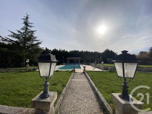 maison à vendre - 8 pièces - 230.28 m2 - GRAVESON - 13 - PROVENCE-ALPES-COTE-D-AZUR - Century 21 Arelate Immo maison à vendre - 8 pièces - 230.28 m2 - GRAVESON - 13 - PROVENCE-ALPES-COTE-D-AZUR - Century 21 Arelate Immo