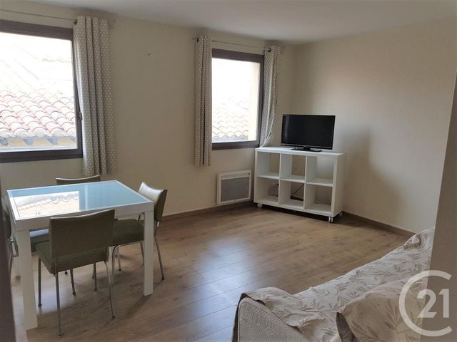 Appartement F3 à louer - 3 pièces - 56.0 m2 - ARLES - 13 - PROVENCE-ALPES-COTE-D-AZUR - Century 21 Arelate Immo Appartement F3 à louer - 3 pièces - 56.0 m2 - ARLES - 13 - PROVENCE-ALPES-COTE-D-AZUR - Century 21 Arelate Immo
