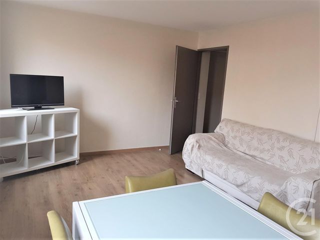 Appartement F3 à louer - 3 pièces - 56.0 m2 - ARLES - 13 - PROVENCE-ALPES-COTE-D-AZUR - Century 21 Arelate Immo Appartement F3 à louer - 3 pièces - 56.0 m2 - ARLES - 13 - PROVENCE-ALPES-COTE-D-AZUR - Century 21 Arelate Immo