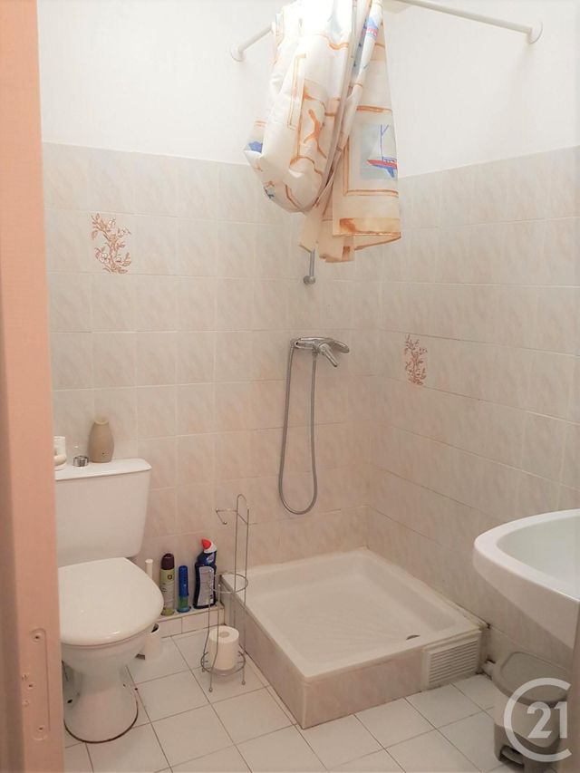 Appartement F3 à louer - 3 pièces - 56.0 m2 - ARLES - 13 - PROVENCE-ALPES-COTE-D-AZUR - Century 21 Arelate Immo Appartement F3 à louer - 3 pièces - 56.0 m2 - ARLES - 13 - PROVENCE-ALPES-COTE-D-AZUR - Century 21 Arelate Immo