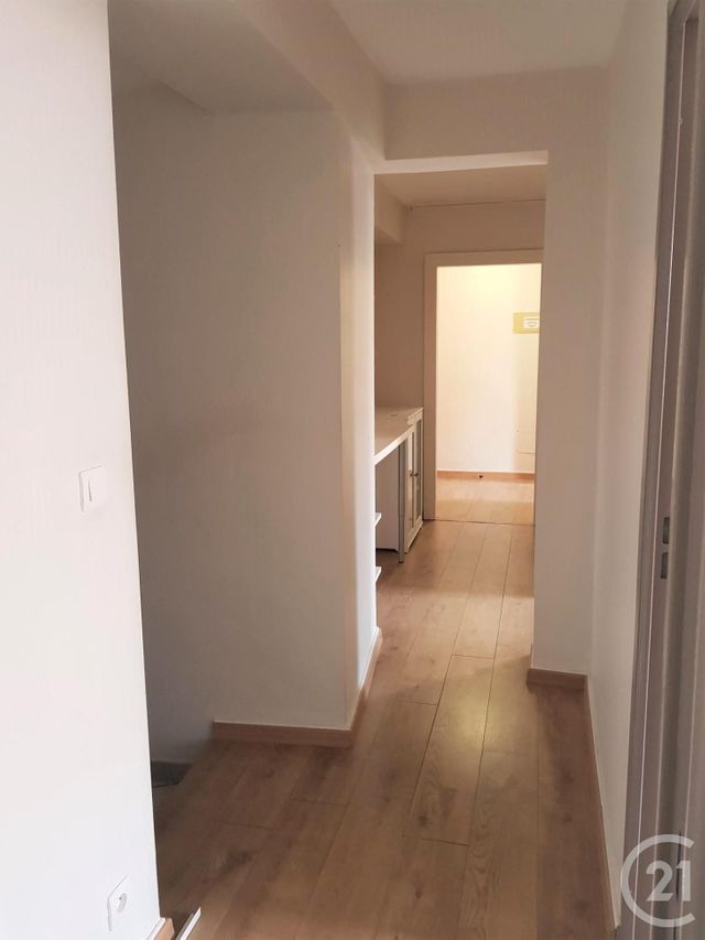 Appartement F3 à louer - 3 pièces - 56.0 m2 - ARLES - 13 - PROVENCE-ALPES-COTE-D-AZUR - Century 21 Arelate Immo Appartement F3 à louer - 3 pièces - 56.0 m2 - ARLES - 13 - PROVENCE-ALPES-COTE-D-AZUR - Century 21 Arelate Immo