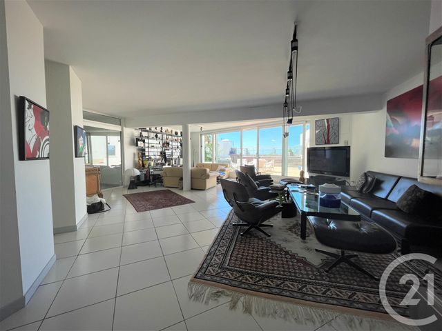 Afficher la photo en grand Appartement F5 à vendre - 5 pièces - 200.9 m2 - ARLES - 13 - PROVENCE-ALPES-COTE-D-AZUR - Century 21 Arelate Immo