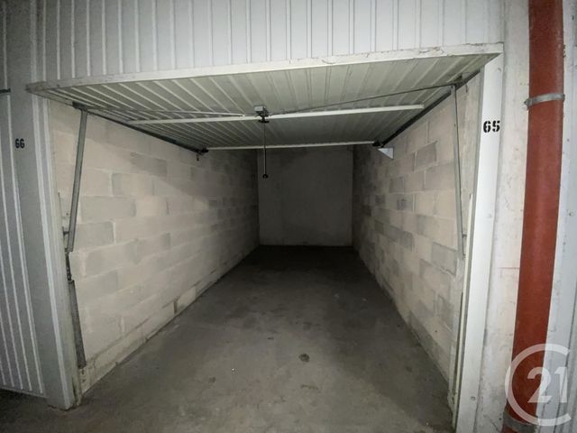 parking à louer - 12.0 m2 - ARLES - 13 - PROVENCE-ALPES-COTE-D-AZUR - Century 21 Arelate Immo