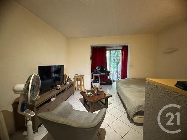 Studio à vendre - 1 pièce - 20.3 m2 - ARLES - 13 - PROVENCE-ALPES-COTE-D-AZUR - Century 21 Arelate Immo