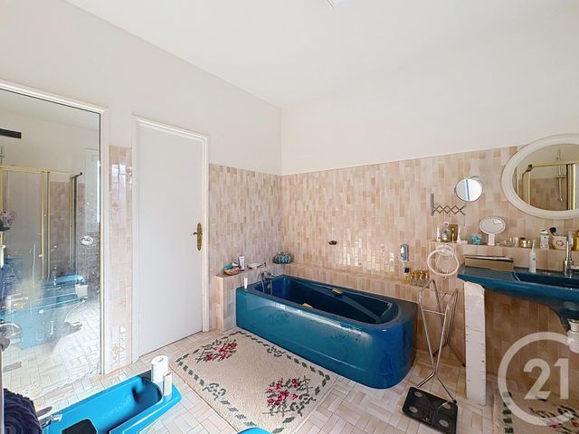 maison à vendre - 7 pièces - 245.45 m2 - ARLES - 13 - PROVENCE-ALPES-COTE-D-AZUR - Century 21 Arelate Immo