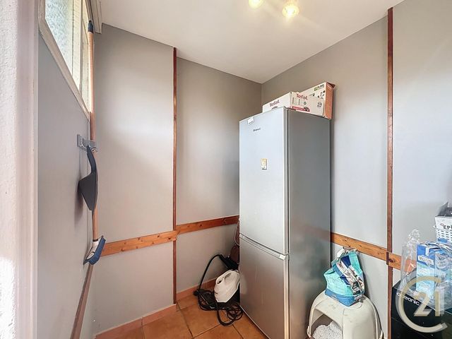 Appartement T4 à vendre - 4 pièces - 73.4 m2 - ARLES - 13 - PROVENCE-ALPES-COTE-D-AZUR - Century 21 Arelate Immo