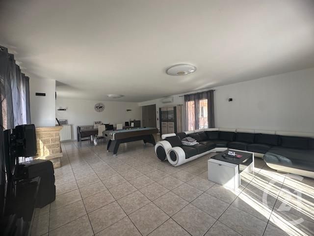 Afficher la photo en grand maison à vendre - 5 pièces - 120.0 m2 - ARLES - 13 - PROVENCE-ALPES-COTE-D-AZUR - Century 21 Arelate Immo