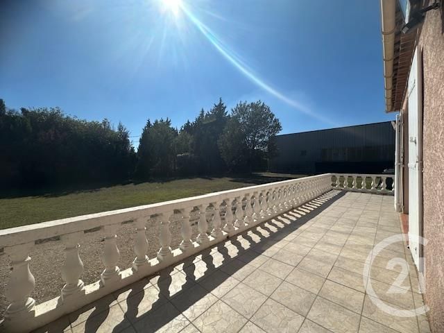 Afficher la photo en grand maison à vendre - 5 pièces - 120.0 m2 - ARLES - 13 - PROVENCE-ALPES-COTE-D-AZUR - Century 21 Arelate Immo