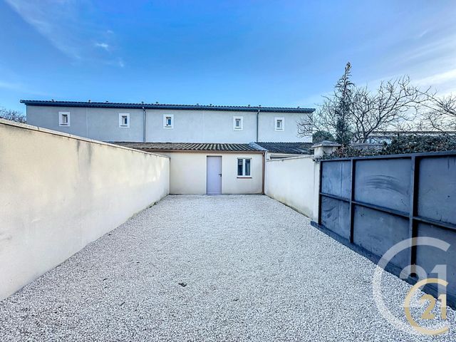 Appartement T3 à vendre - 3 pièces - 46.63 m2 - ST MARTIN DE CRAU - 13 - PROVENCE-ALPES-COTE-D-AZUR - Century 21 Arelate Immo