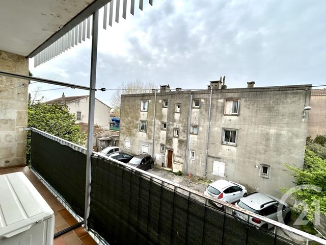 Appartement F4 à louer - 4 pièces - 74.14 m2 - ARLES - 13 - PROVENCE-ALPES-COTE-D-AZUR - Century 21 Arelate Immo