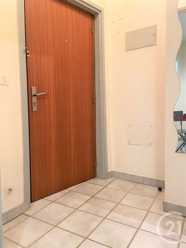 Appartement F1 à louer - 1 pièce - 25.0 m2 - ARLES - 13 - PROVENCE-ALPES-COTE-D-AZUR - Century 21 Arelate Immo