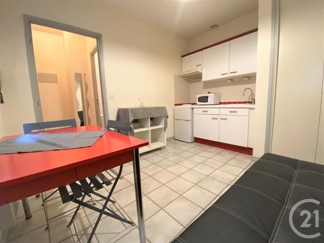 Appartement F1 à louer - 1 pièce - 25.0 m2 - ARLES - 13 - PROVENCE-ALPES-COTE-D-AZUR - Century 21 Arelate Immo