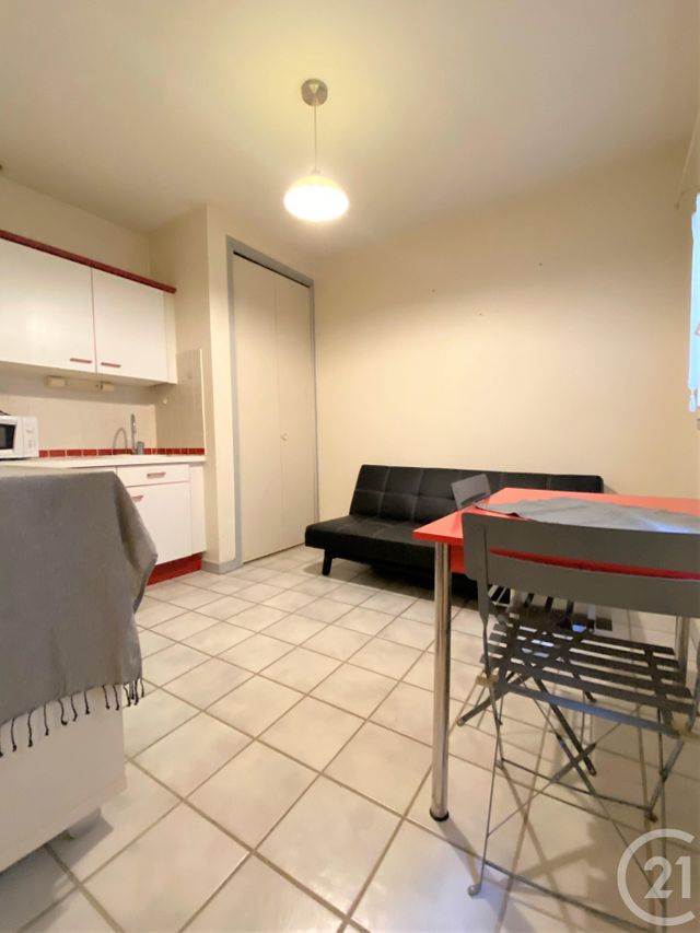 Appartement F1 à louer - 1 pièce - 25.0 m2 - ARLES - 13 - PROVENCE-ALPES-COTE-D-AZUR - Century 21 Arelate Immo