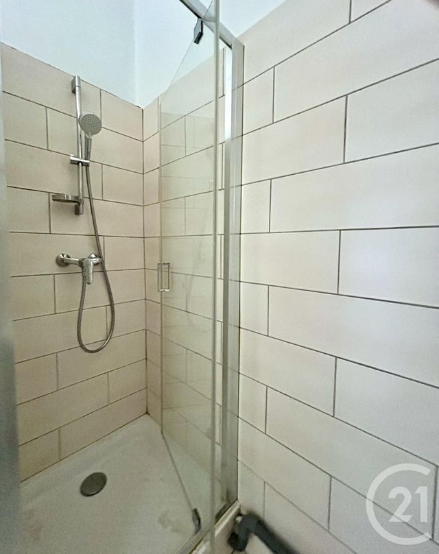 Appartement T1 à louer - 1 pièce - 27.0 m2 - ARLES - 13 - PROVENCE-ALPES-COTE-D-AZUR - Century 21 Arelate Immo