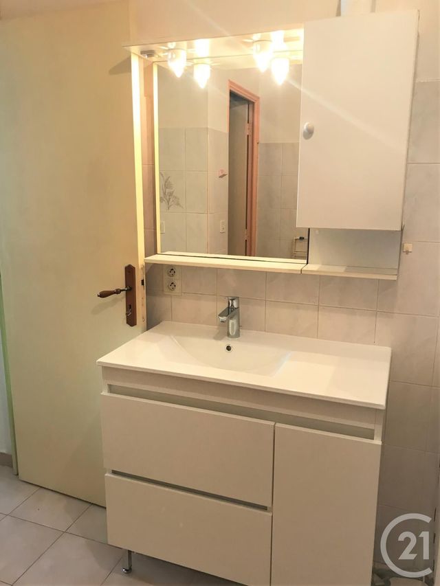 Appartement T2 à louer - 2 pièces - 34.4 m2 - ARLES - 13 - PROVENCE-ALPES-COTE-D-AZUR - Century 21 Arelate Immo