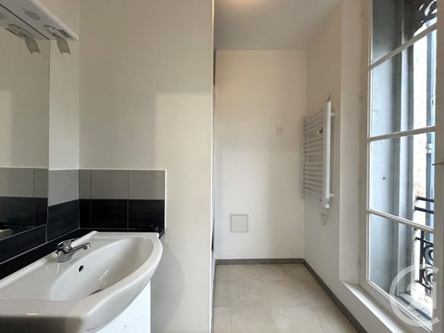 Appartement T2 à louer - 2 pièces - 50.0 m2 - ARLES - 13 - PROVENCE-ALPES-COTE-D-AZUR - Century 21 Arelate Immo