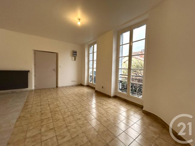 Appartement T2 à louer - 2 pièces - 50.0 m2 - ARLES - 13 - PROVENCE-ALPES-COTE-D-AZUR - Century 21 Arelate Immo