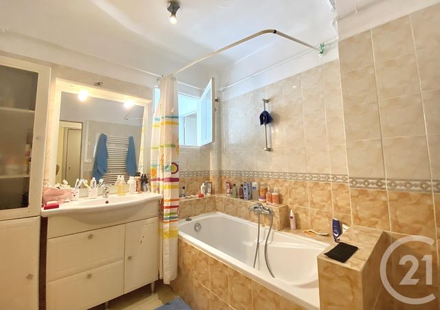 Appartement F4 à louer - 4 pièces - 112.62 m2 - ARLES - 13 - PROVENCE-ALPES-COTE-D-AZUR - Century 21 Arelate Immo