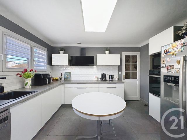 maison à vendre - 7 pièces - 181.15 m2 - ARLES - 13 - PROVENCE-ALPES-COTE-D-AZUR - Century 21 Arelate Immo