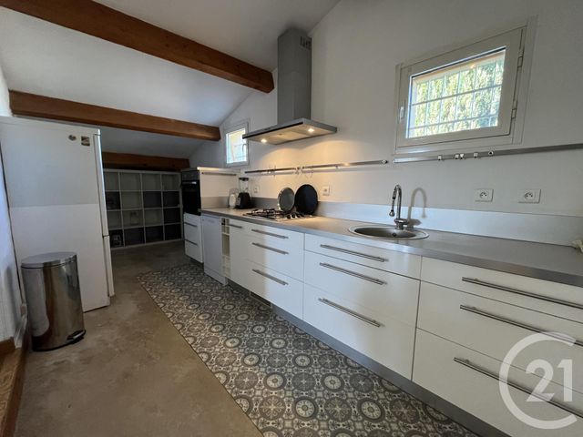 Appartement F4 à louer - 4 pièces - 72.3 m2 - ARLES - 13 - PROVENCE-ALPES-COTE-D-AZUR - Century 21 Arelate Immo