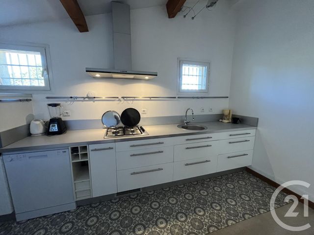 Appartement F4 à louer - 4 pièces - 72.3 m2 - ARLES - 13 - PROVENCE-ALPES-COTE-D-AZUR - Century 21 Arelate Immo