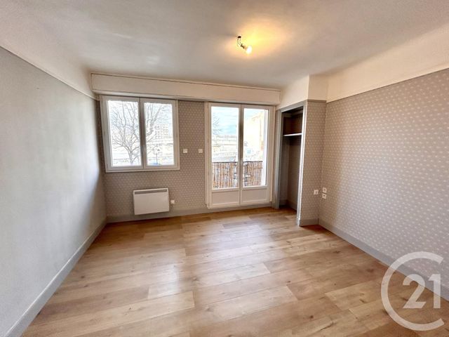 Appartement à louer - 3 pièces - 58.0 m2 - ARLES - 13 - PROVENCE-ALPES-COTE-D-AZUR - Century 21 Arelate Immo