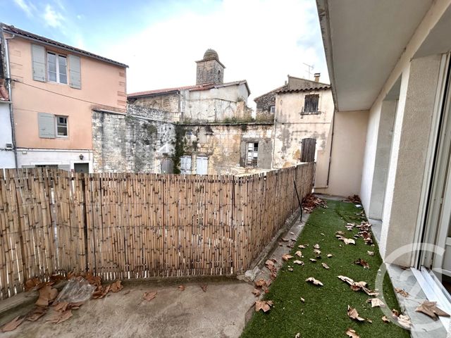 Appartement à louer - 3 pièces - 58.0 m2 - ARLES - 13 - PROVENCE-ALPES-COTE-D-AZUR - Century 21 Arelate Immo