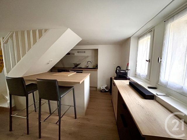 Appartement T2 à louer - 2 pièces - 49.97 m2 - ARLES - 13 - PROVENCE-ALPES-COTE-D-AZUR - Century 21 Arelate Immo