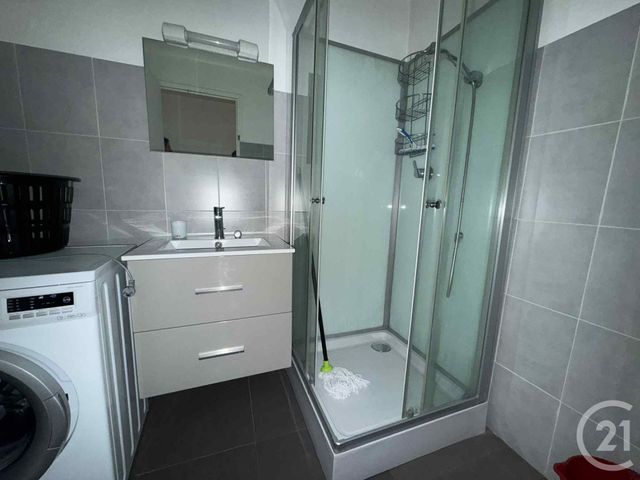 Appartement T2 à louer - 2 pièces - 35.0 m2 - ARLES - 13 - PROVENCE-ALPES-COTE-D-AZUR - Century 21 Arelate Immo