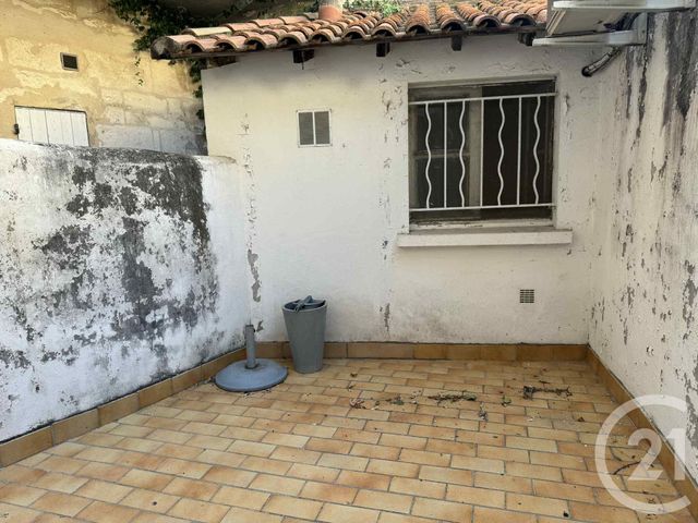 Appartement T2 à louer - 2 pièces - 35.0 m2 - ARLES - 13 - PROVENCE-ALPES-COTE-D-AZUR - Century 21 Arelate Immo