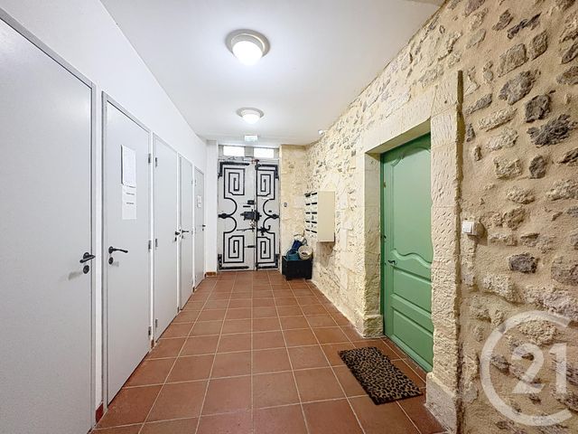 Appartement Studio à vendre - 1 pièce - 24.2 m2 - ARLES - 13 - PROVENCE-ALPES-COTE-D-AZUR - Century 21 Arelate Immo