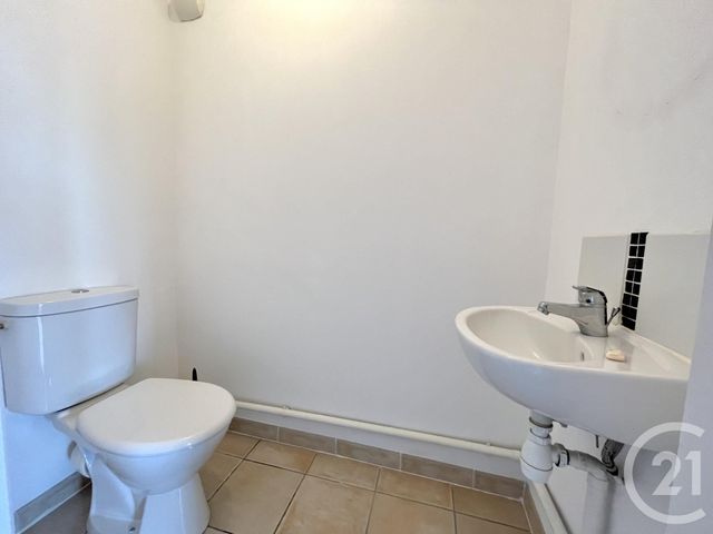 Appartement T3 à louer - 3 pièces - 60.65 m2 - ARLES - 13 - PROVENCE-ALPES-COTE-D-AZUR - Century 21 Arelate Immo