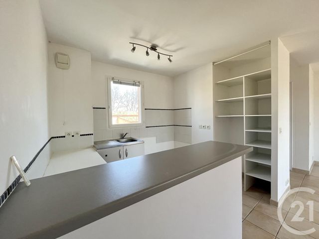 Appartement T3 à louer - 3 pièces - 60.65 m2 - ARLES - 13 - PROVENCE-ALPES-COTE-D-AZUR - Century 21 Arelate Immo