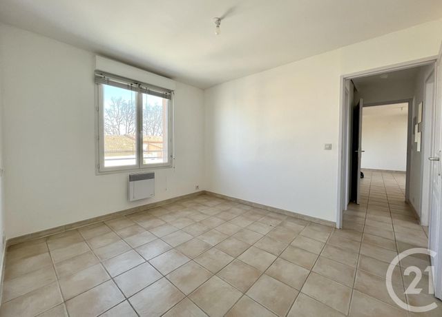 Appartement T3 à louer - 3 pièces - 60.65 m2 - ARLES - 13 - PROVENCE-ALPES-COTE-D-AZUR - Century 21 Arelate Immo