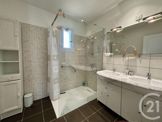 Appartement T2 à louer - 2 pièces - 49.28 m2 - ARLES - 13 - PROVENCE-ALPES-COTE-D-AZUR - Century 21 Arelate Immo