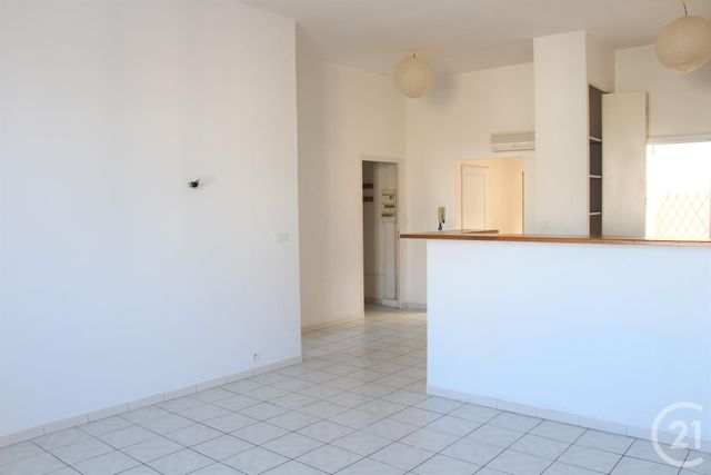 Appartement F3 à louer - 3 pièces - 67.4 m2 - ARLES - 13 - PROVENCE-ALPES-COTE-D-AZUR - Century 21 Arelate Immo