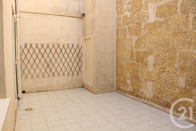 Appartement F3 à louer - 3 pièces - 67.4 m2 - ARLES - 13 - PROVENCE-ALPES-COTE-D-AZUR - Century 21 Arelate Immo