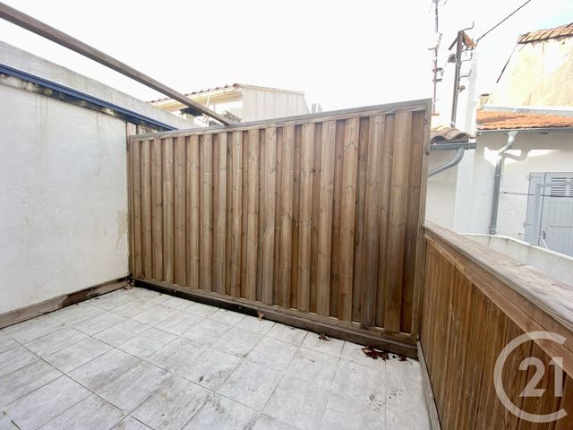 Appartement F2 à louer - 2 pièces - 48.47 m2 - ARLES - 13 - PROVENCE-ALPES-COTE-D-AZUR - Century 21 Arelate Immo