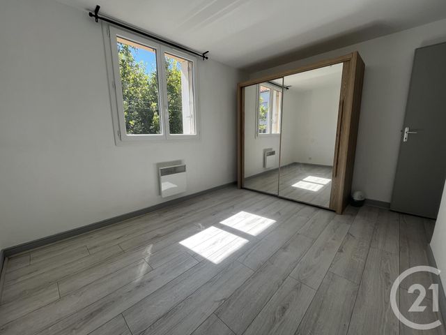 Appartement F3 à louer - 3 pièces - 58.4 m2 - ARLES - 13 - PROVENCE-ALPES-COTE-D-AZUR - Century 21 Arelate Immo