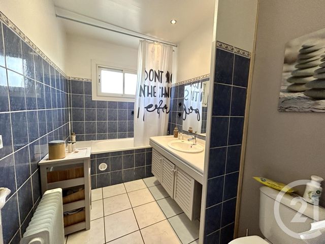 Appartement T4 à louer - 4 pièces - 76.74 m2 - ARLES - 13 - PROVENCE-ALPES-COTE-D-AZUR - Century 21 Arelate Immo