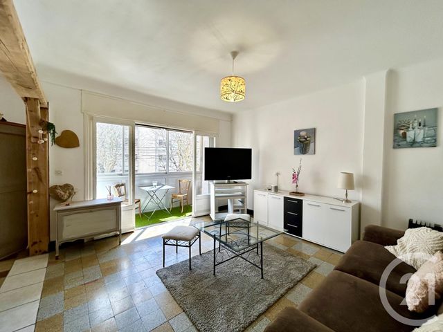 Appartement T4 à louer - 4 pièces - 76.74 m2 - ARLES - 13 - PROVENCE-ALPES-COTE-D-AZUR - Century 21 Arelate Immo