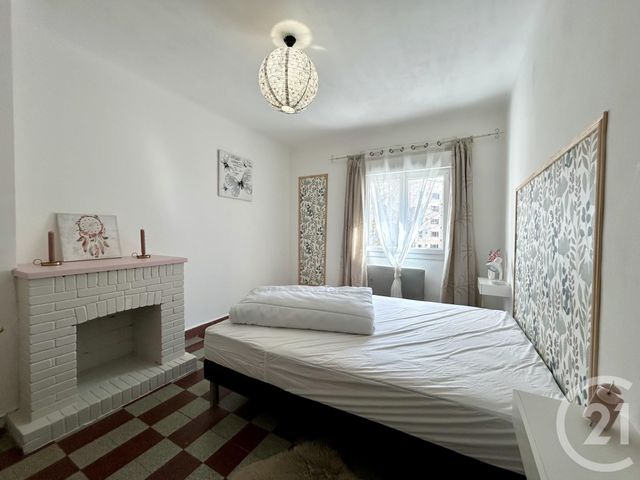 Appartement T4 à louer - 4 pièces - 76.74 m2 - ARLES - 13 - PROVENCE-ALPES-COTE-D-AZUR - Century 21 Arelate Immo